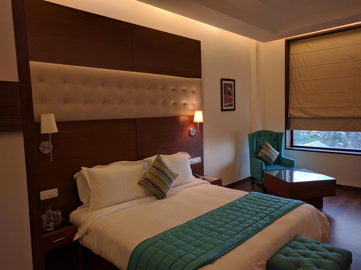 Rs Sarovar Portico Palampur Exterior photo
