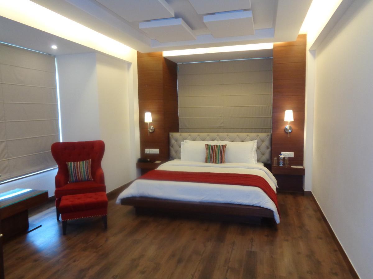 Rs Sarovar Portico Palampur Exterior photo