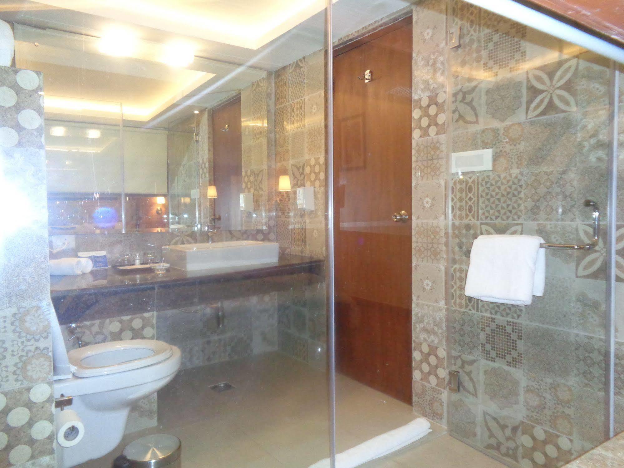 Rs Sarovar Portico Palampur Exterior photo