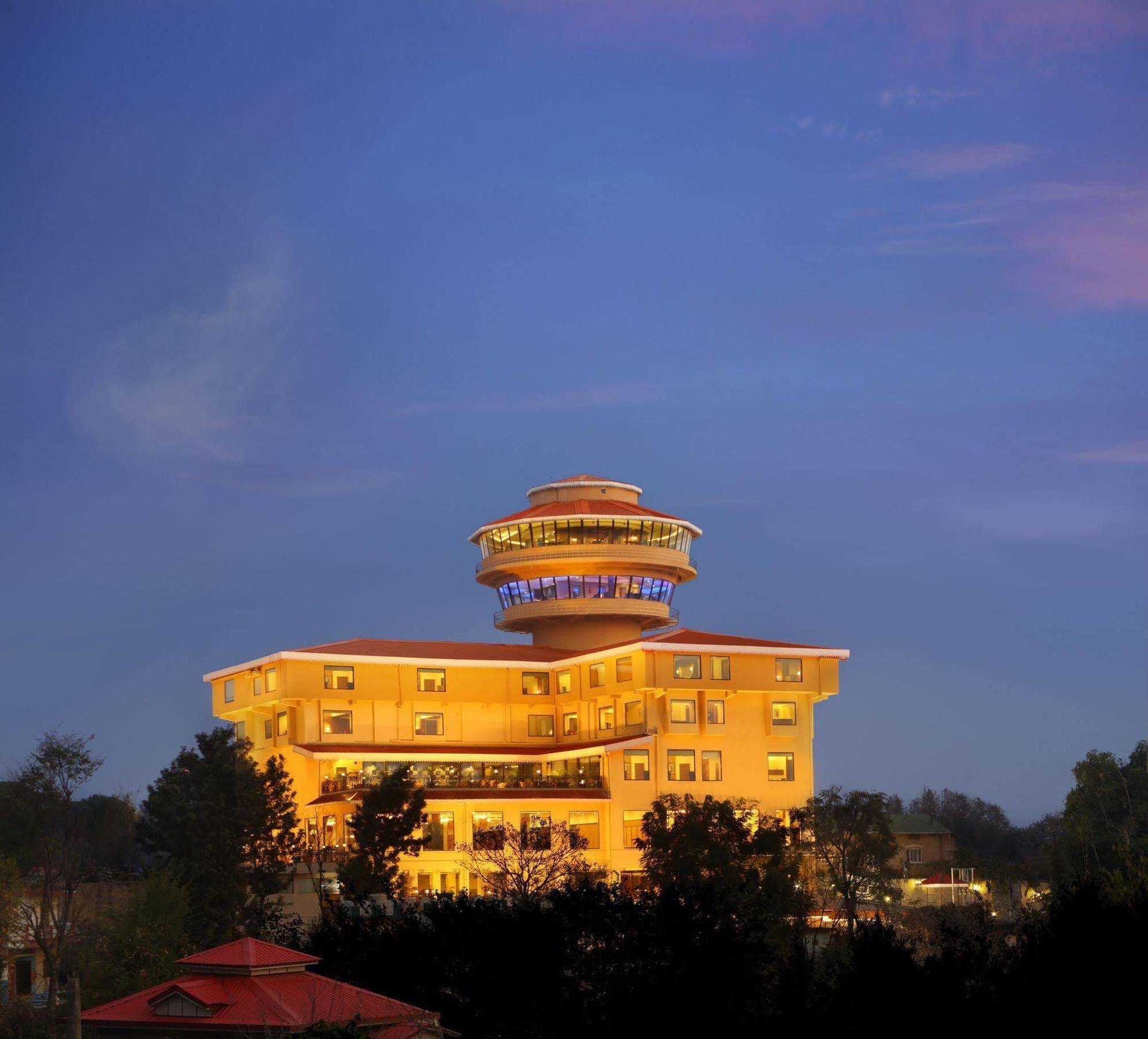 Rs Sarovar Portico Palampur Exterior photo