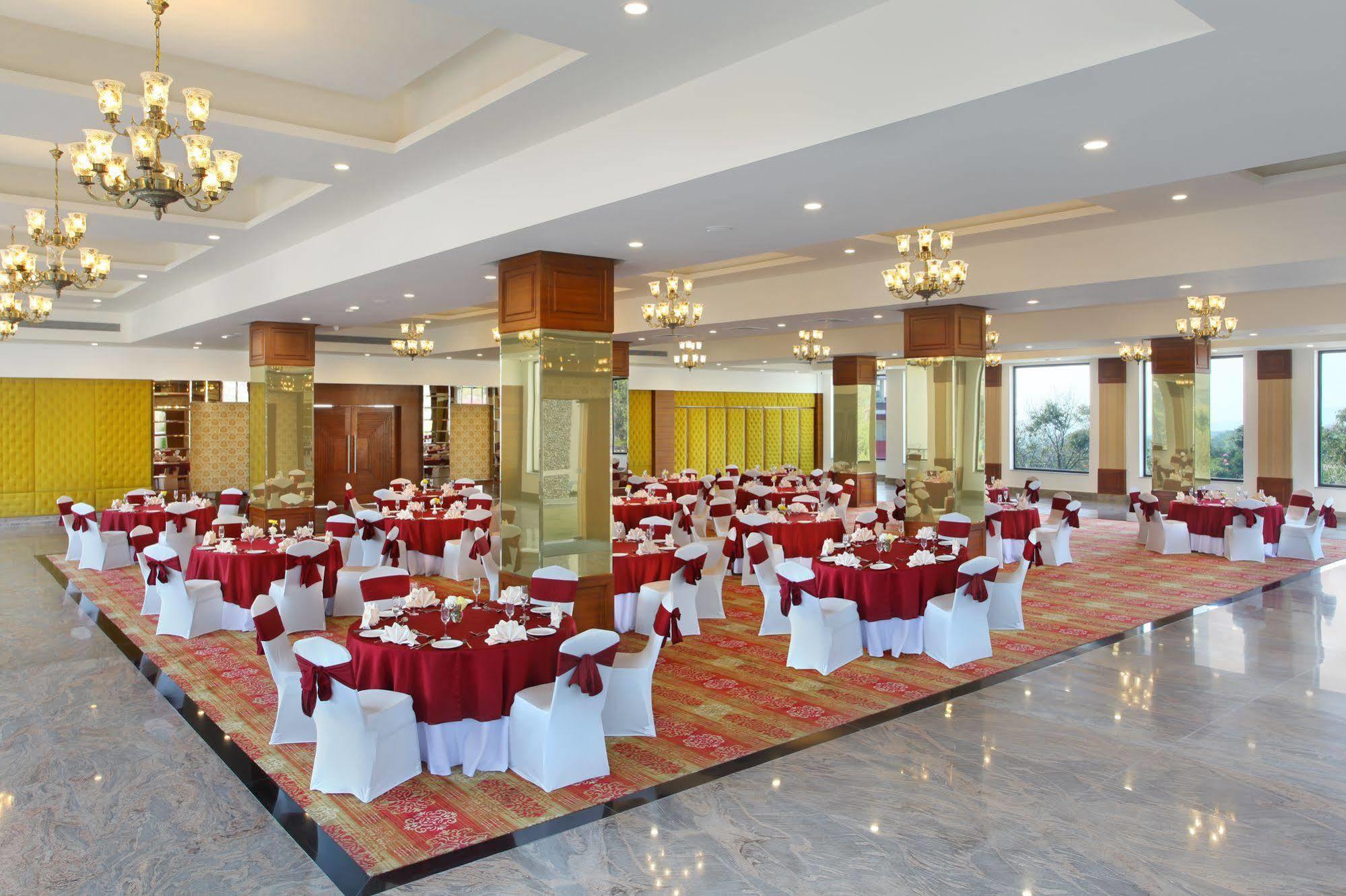 Rs Sarovar Portico Palampur Exterior photo