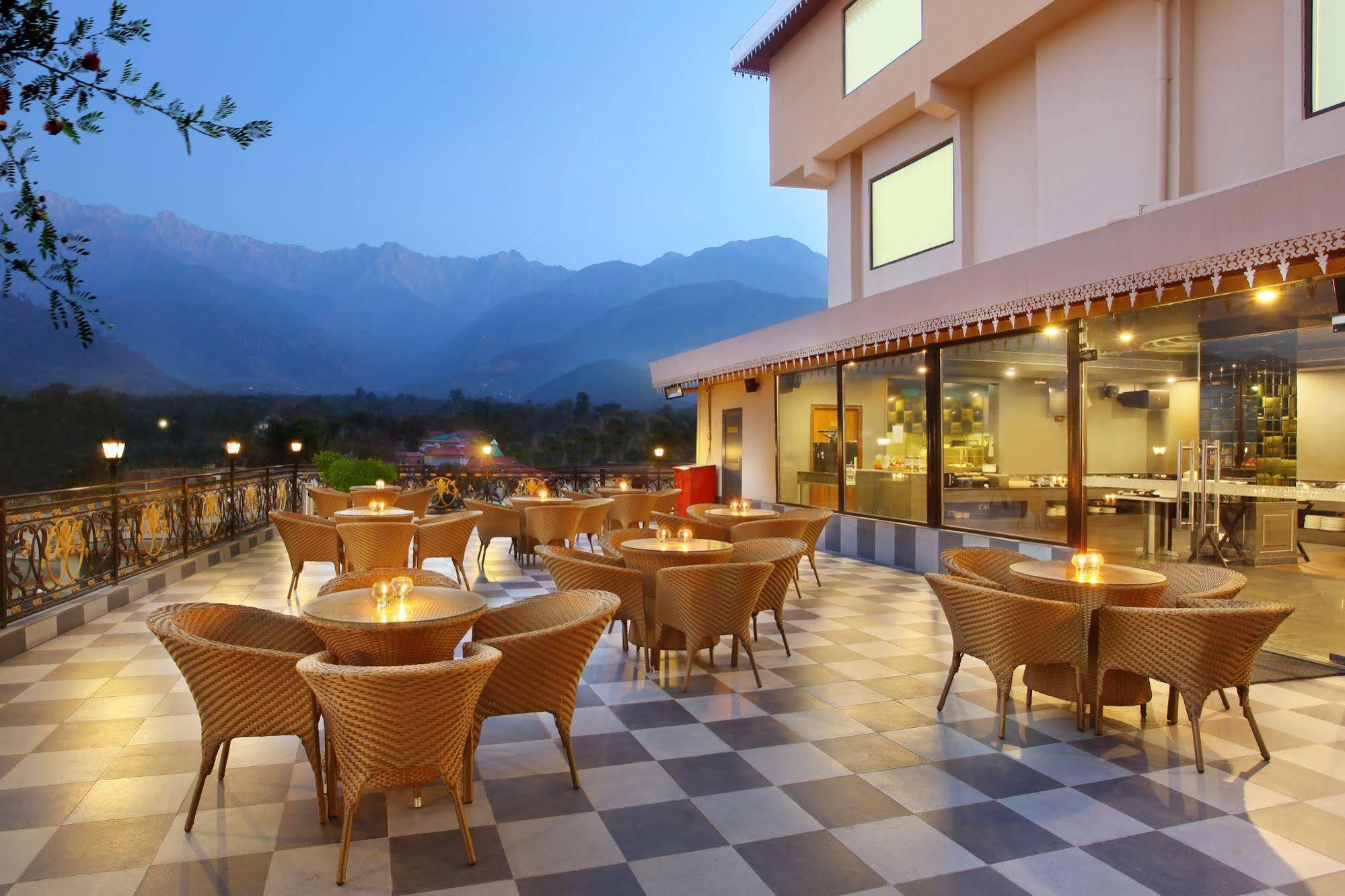 Rs Sarovar Portico Palampur Exterior photo
